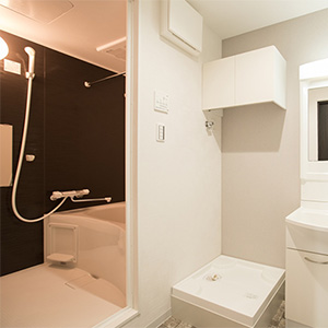  ［浴室］全室バス・トイレ別！一般的なワンルームより大きめのお風呂は、ゆったりくつろげます。