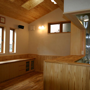 狭小地の木造3階ルーフバルコニーの家