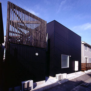 鎌倉に建つリビング中心の家
