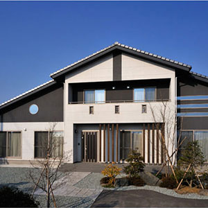 大屋根の住宅