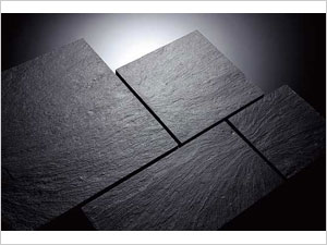 床材　「ナチュラル ストーン ぺーバー（玄昌石）」