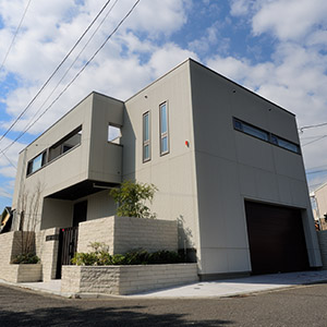 ガレージのある住まい(トヨタホーム東京)