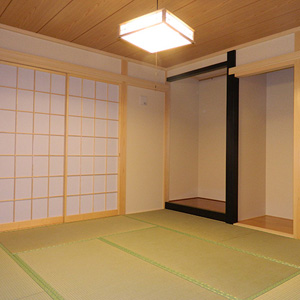 1階和室　客間で長押造り、床の間、仏壇室等