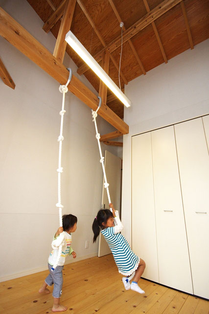 子供部屋に遊び心、5帖＋収納１帖、これで子供は十分。その分リビングを大きくし、全体の建物面積の調整。