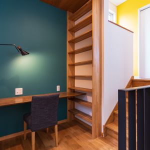 階段　踊り場を利用した書斎スペース