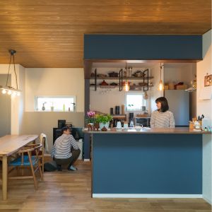 ペレットストーブとモロッカンテイストの住まい