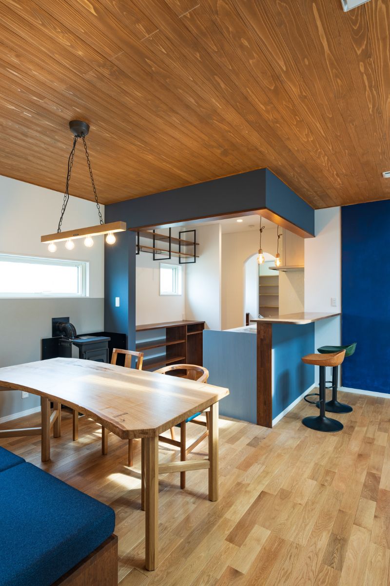 キッチン　ブルーを住まいのアクセントに