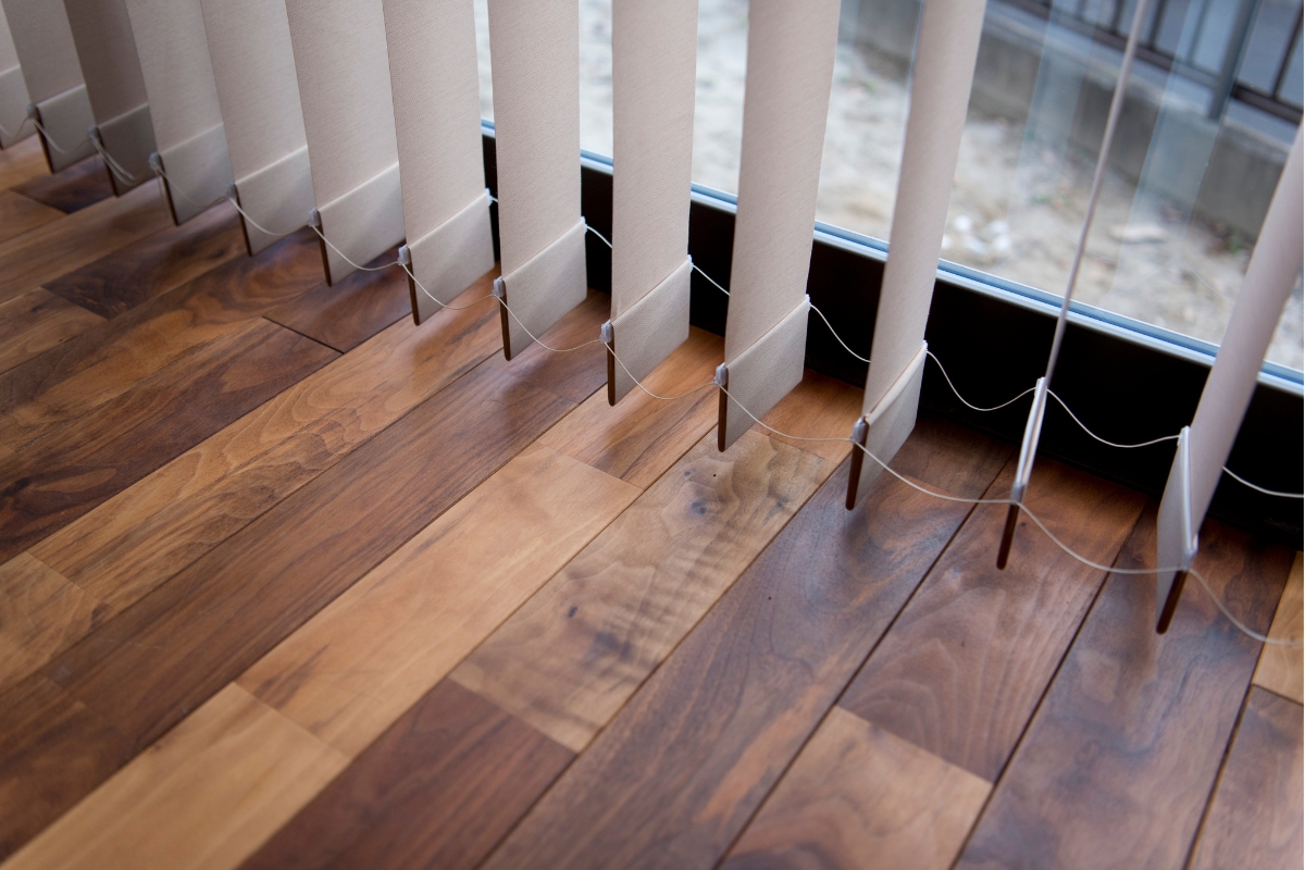 無垢床　こだわりのブラックウォールナット