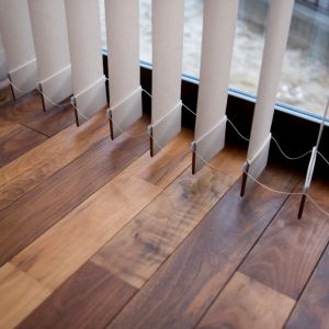 無垢床　こだわりのブラックウォールナット
