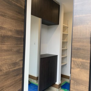 収納の充実した玄関