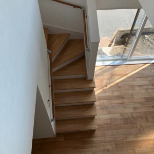 壁紙を使い分けるオシャレな家