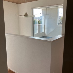壁紙を使い分けるオシャレな家