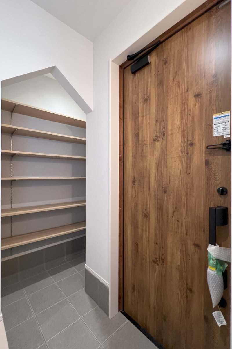 三角垂れ壁がポイントのSIC 三角垂れ壁がポイントのSIC