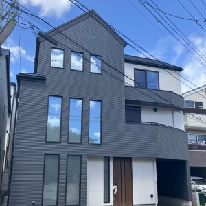 三階建て外観