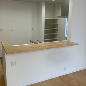 実用性を考えたカウンターとコンセント計画