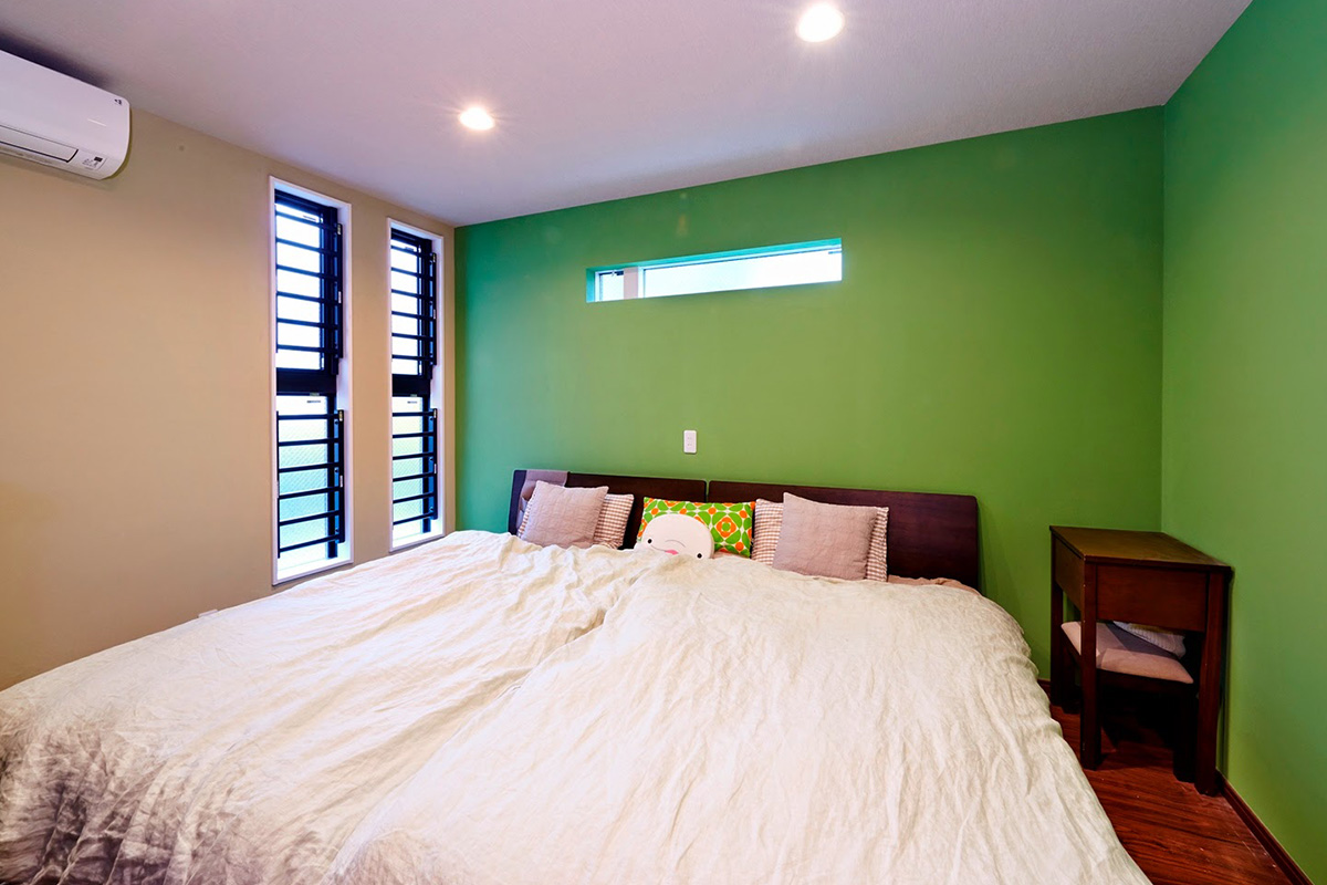 1階主寝室　壁は珪藻土を使用しています