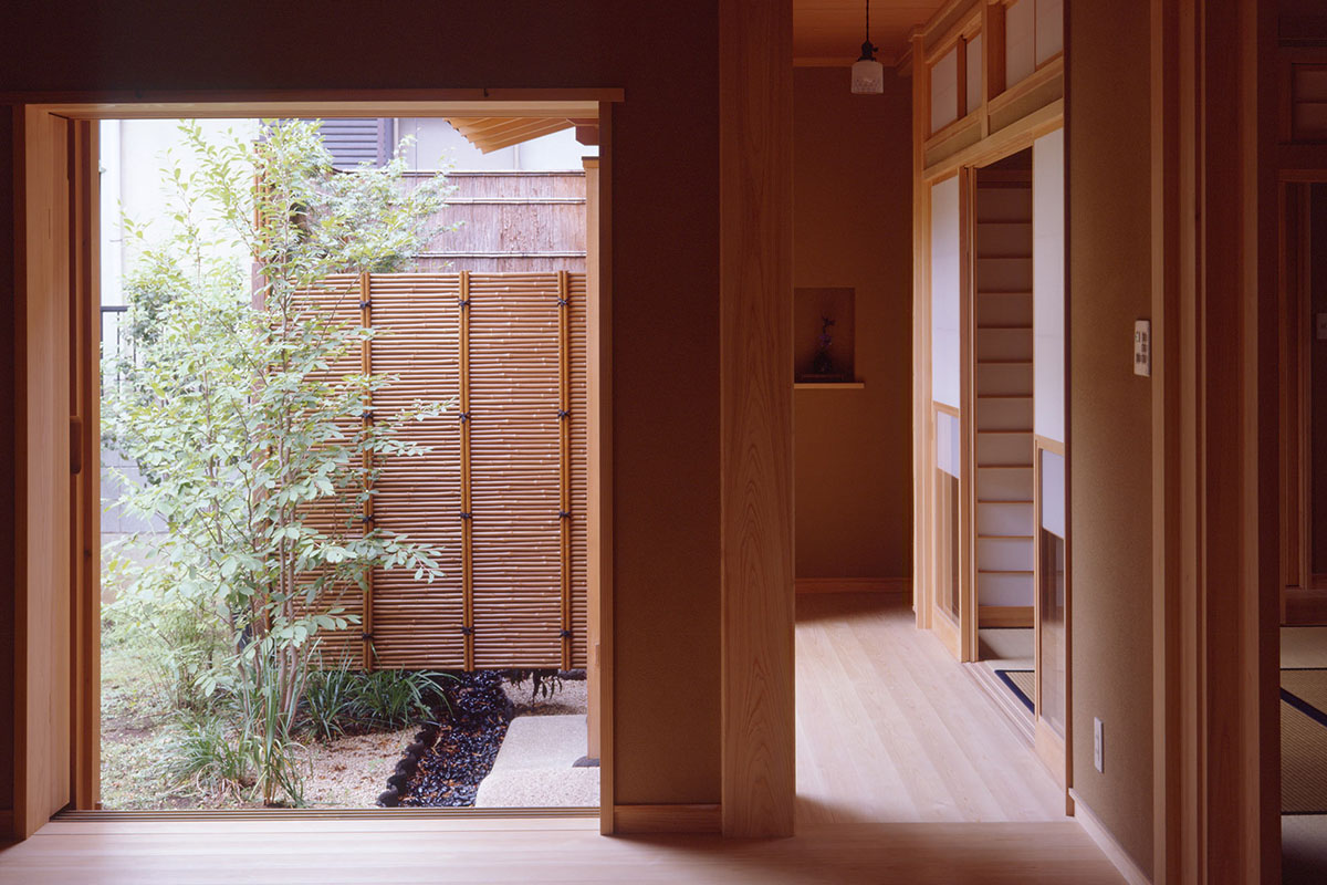庭を望む広縁。四季を感じる日本ならではの空間