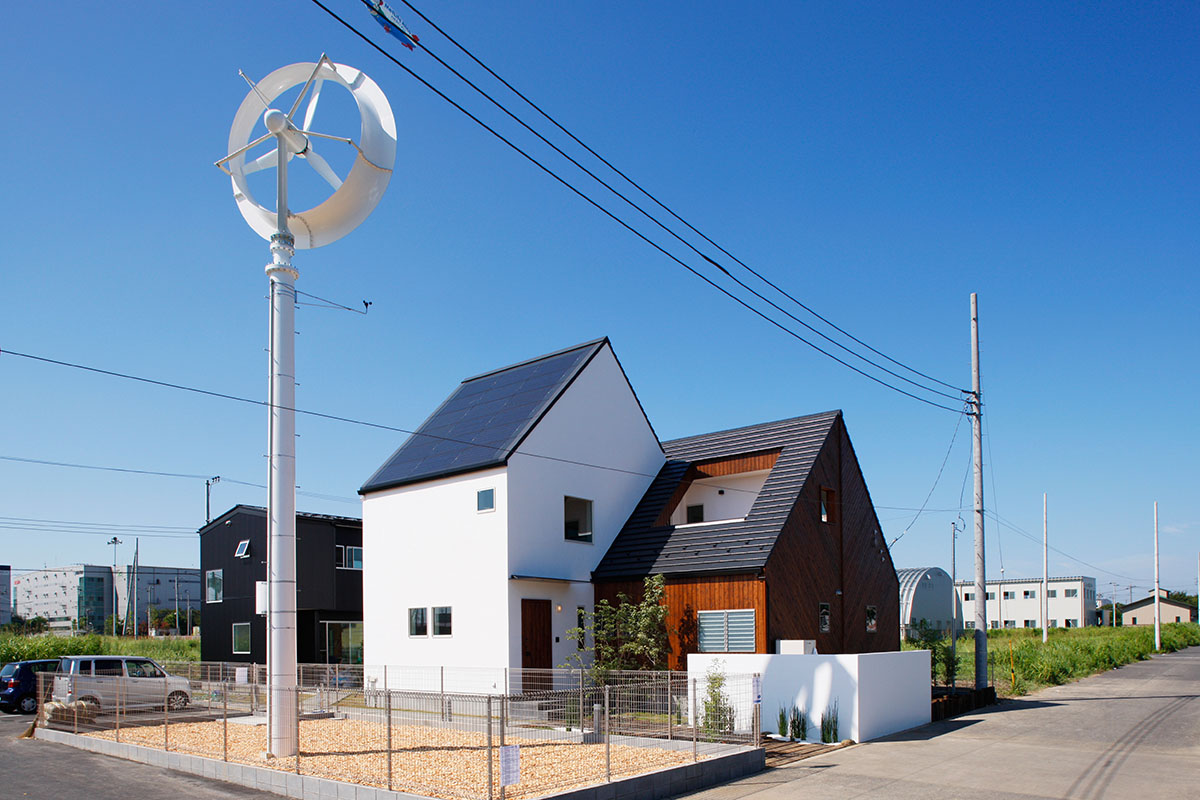 風力力発電と太陽光発電を装備