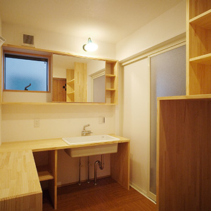 シンプルな造作洗面