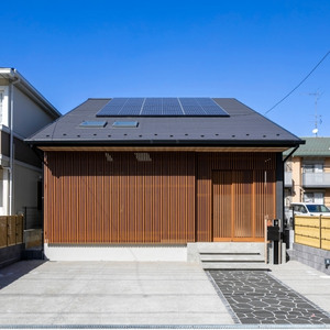 和モダン×平屋風２階建て｜愛犬との穏やかな暮らし