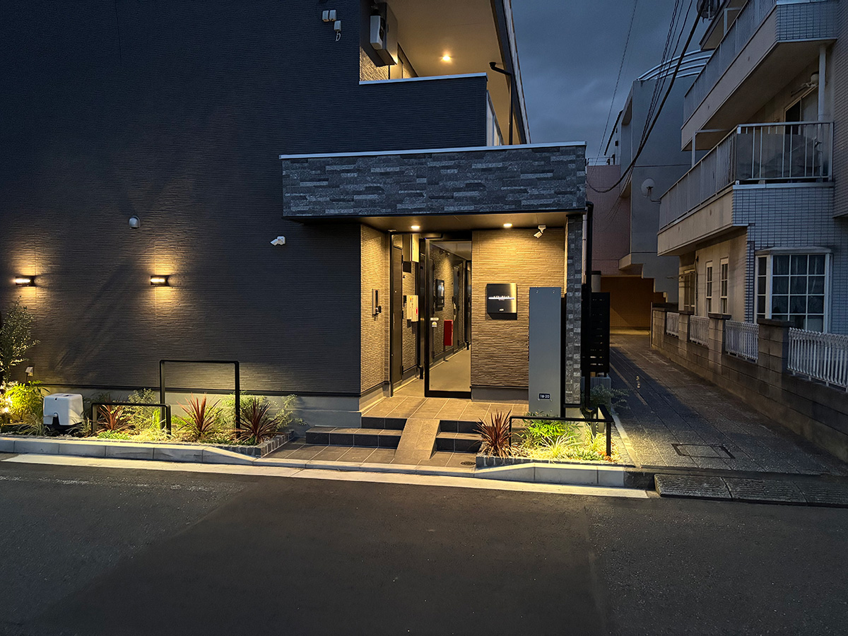 エントランス　夕景