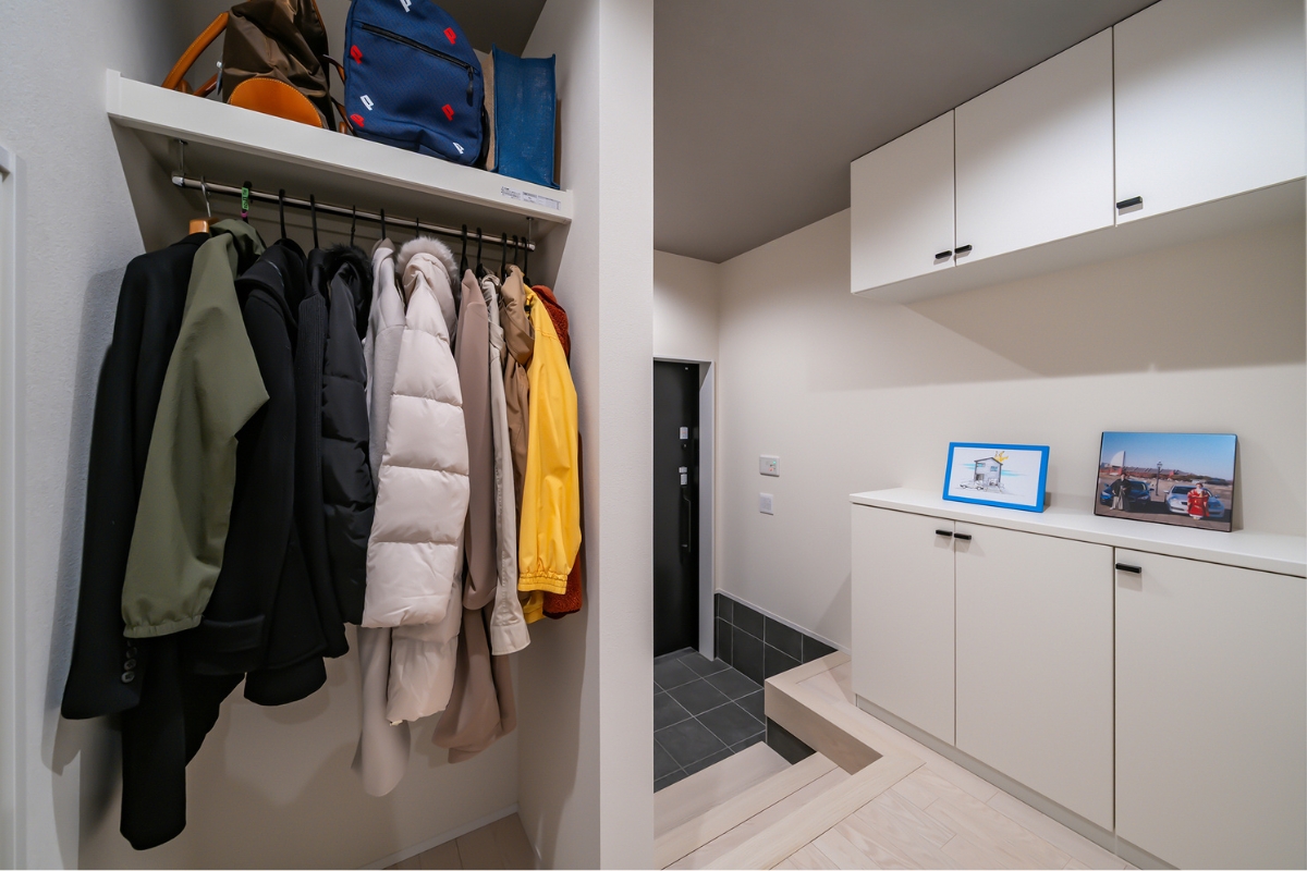 玄関周りもスッキリと