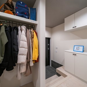 玄関周りもスッキリと