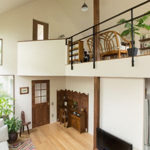静かな森を感じる家 静かな森を感じる家