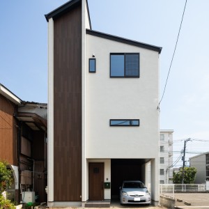 施工事例写真：18坪の収納豊富な狭小3階建てプライバシーを保ちながら明るい2階LDK