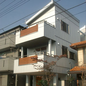 狭小地を有効利用/川口・領家の家