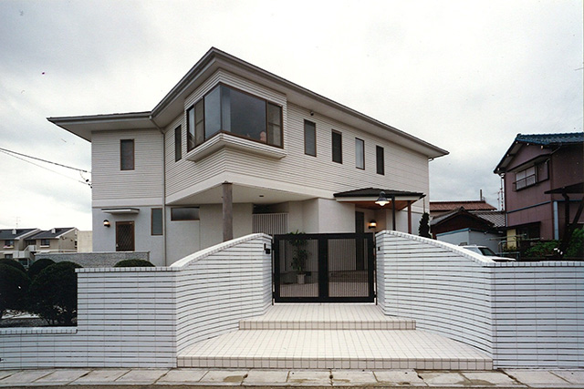 写真：四季を感じられるひまわりの家（設計：天野彰）