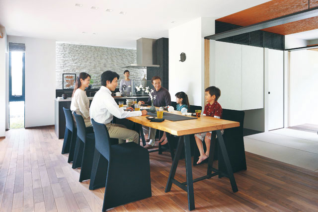 二世帯住宅事例：「ママとみんなに心地よい二世帯住宅」