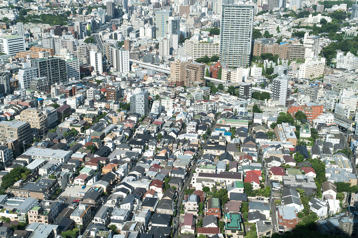 【用途環境】東京風景　都心の街並み　恵比寿　白金方面　戸建て住宅とマンション