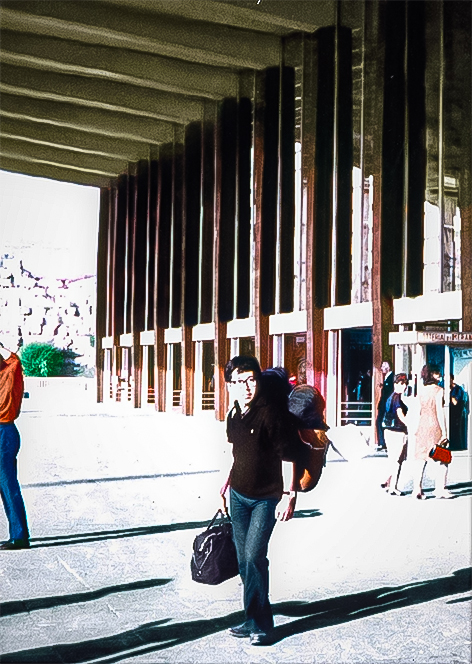 写真：バックパック一つローマテルミニにて1964（天野彰)