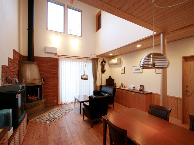 暖炉のある家　施工：小野寺設計室