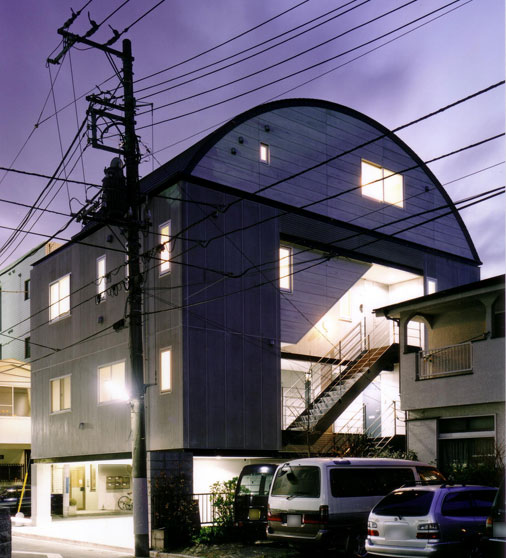 親子孫さらに祖父母も住む家イメージ(天野彰)