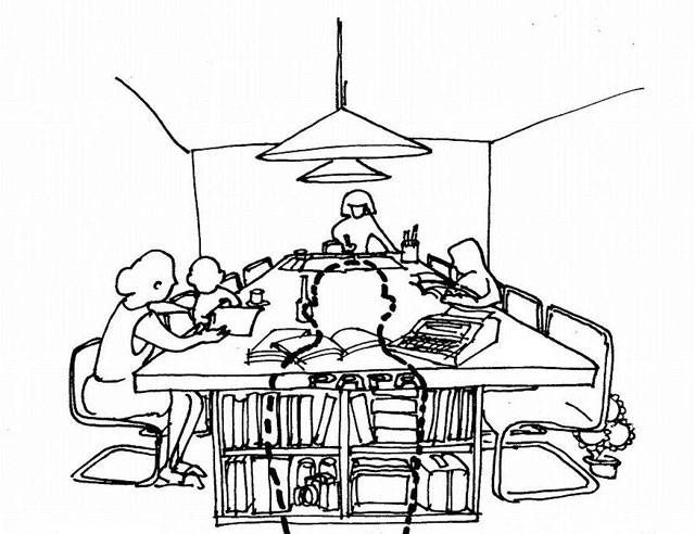家族が集まるLDKのジャンボテーブル