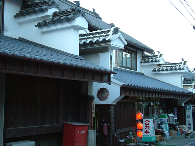 写真１：四国脇町　街道のうだつ