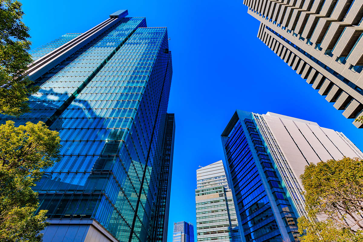 東京 港区六本木の都市風景 泉ガーデンタワーとアークヒルズ サウスタワー