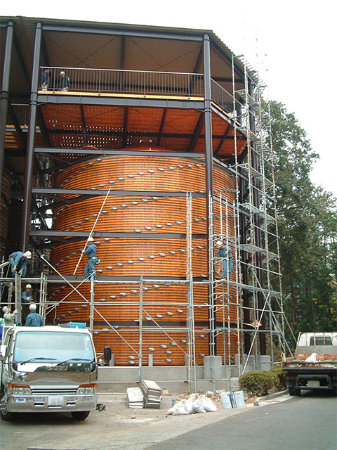 写真 2002年11月30日醤油醸造木樽増設（設計：天野彰）