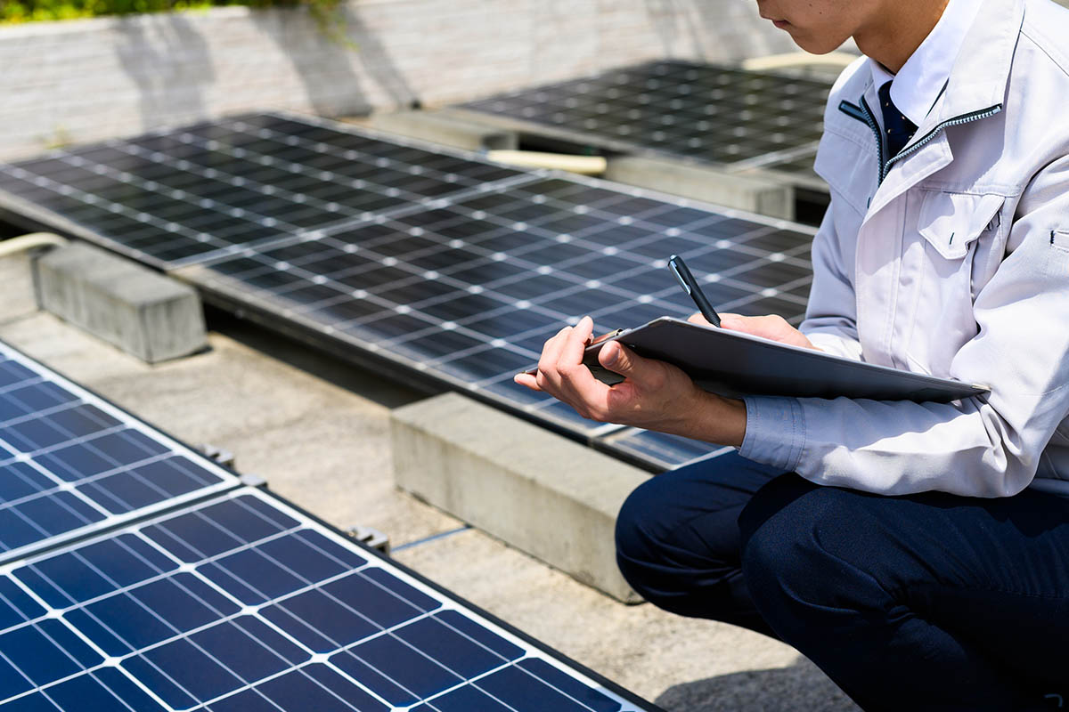 設置された太陽光発電システムの発電量をチェックして記録し続けよう