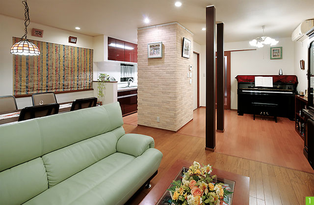 元キッチンスペースをお嬢様のピアノコーナーに