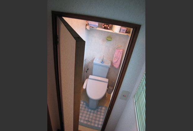 BEFORE：トイレドア2