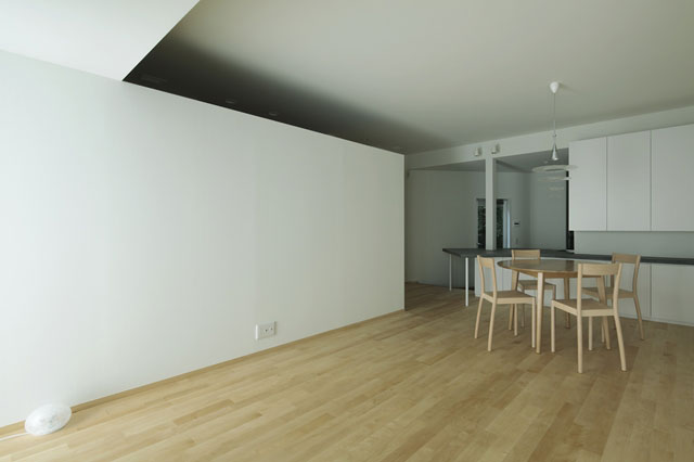 視線が抜ける場所が多いのは、部屋を広く感じさせる魔法です。