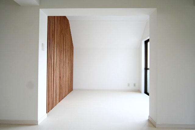 B室：格子が印象的な室内2