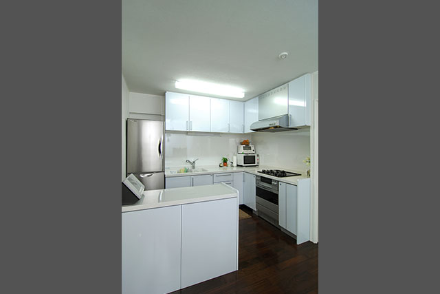 After　キッチン：機能性を追求して、L型を採用。