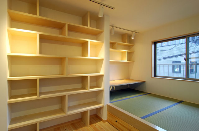 ご主人の趣味と仕事の部屋