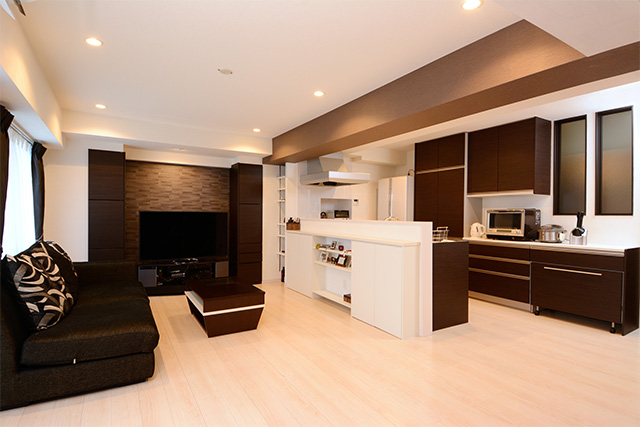 ホテルライクなモダンな部屋に改装（山商リフォームサービス株式会社）