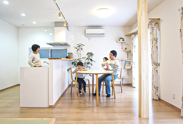 ママ憧れの対面キッチン。子どもたちの様子を見ながら料理できるので安心です。