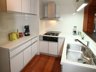 バリの家具と自然素材がマッチしたモダンスタイル・RCハウス